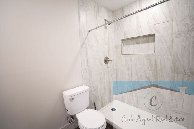 Building Photo - Beautiful 4 bed 2 bath home - HUD accepted!!