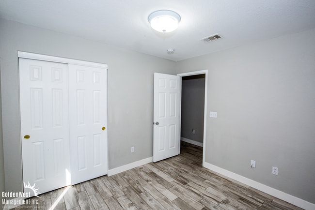 Building Photo - Beautifully Updated 3Bdm 2Ba Home near Sil...