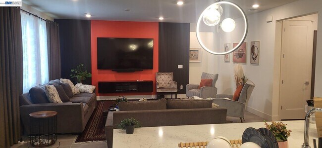 Building Photo - 6716 Anton St