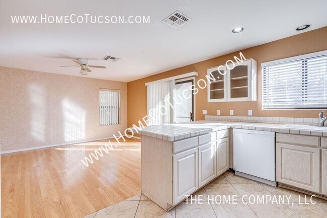 Building Photo - 7811 E Starbright Ct