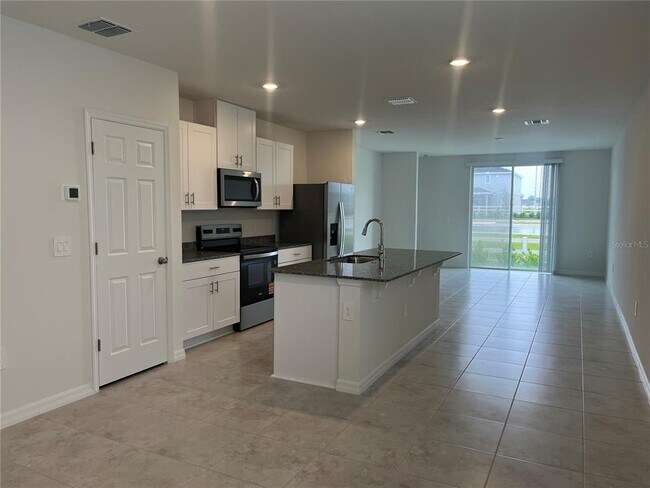 Building Photo - 3889 Giorgio Dr