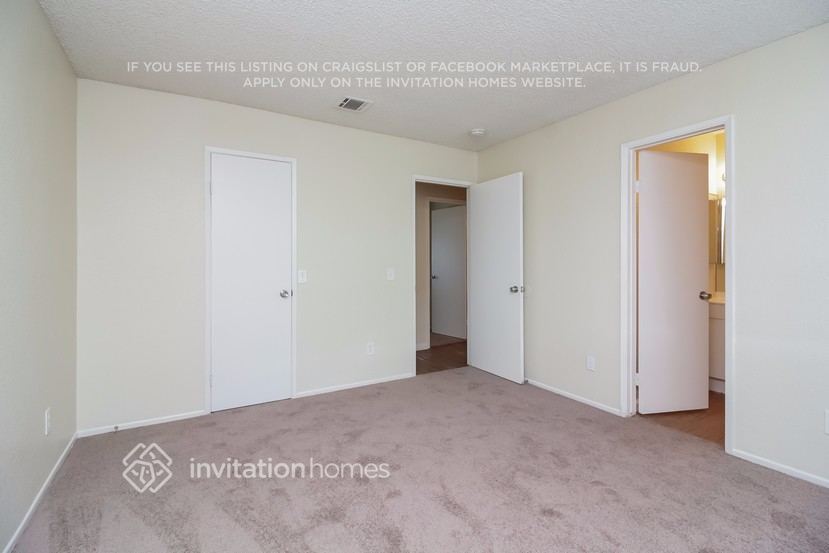 Building Photo - 14310 Agave St