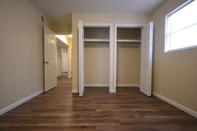 Building Photo - Pike Apartments