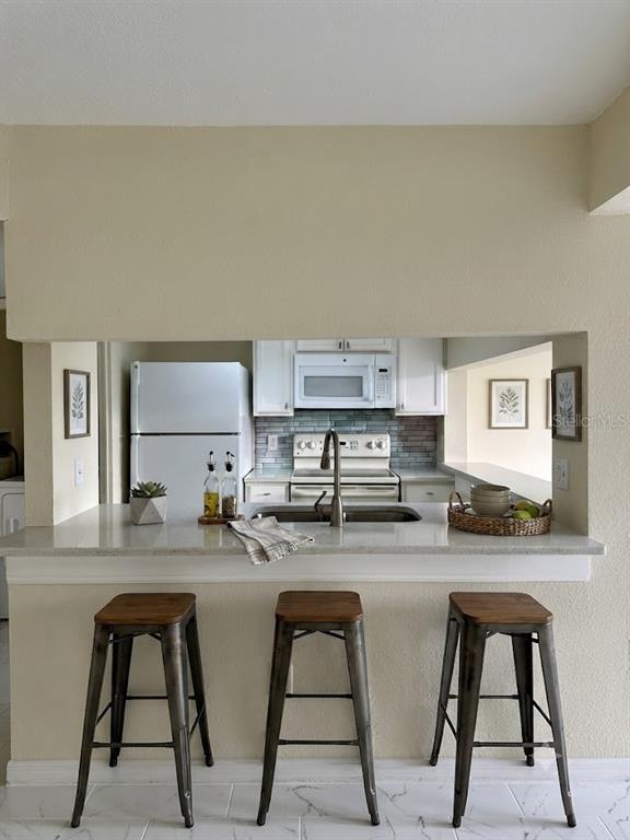 Building Photo - 425 Caribbean Dr