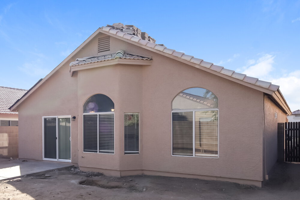 Building Photo - 8338 W Bluefield Ave