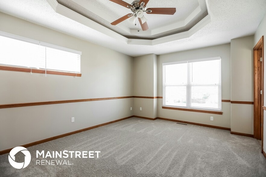 Building Photo - 205 N Walker Dr