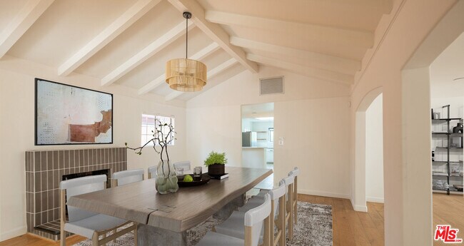 Building Photo - 5239 San Feliciano Dr