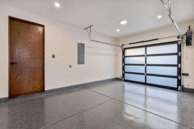 Building Photo - 5610 Bellevue Ave