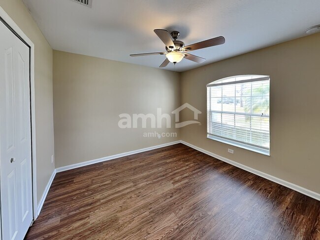 Building Photo - 1201 SW Minyo Ave