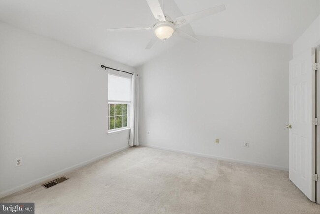 Building Photo - 2449 Clover Field Cir