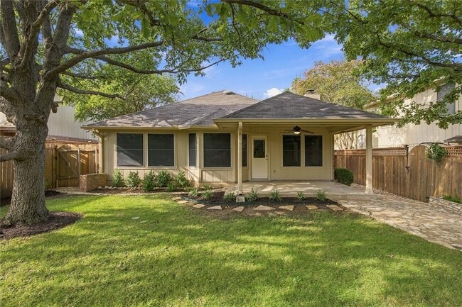 Building Photo - 3120 Cohoba Dr