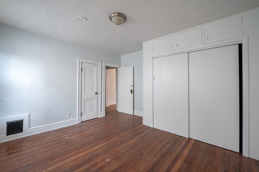 Bedroom B - 3 - 1592 Corbin Ave