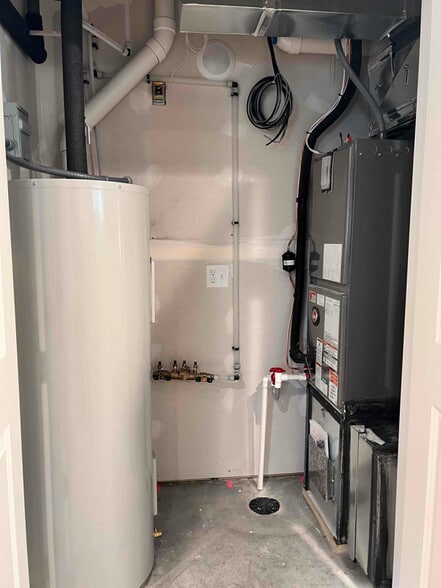 Building Photo - 4805 Apple Hill Ln