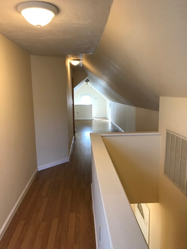 Building Photo - 41 Bowers St