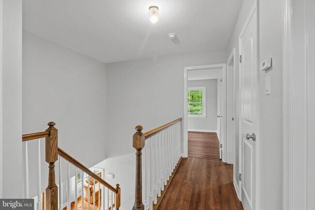 Building Photo - 193 Beekman Ln
