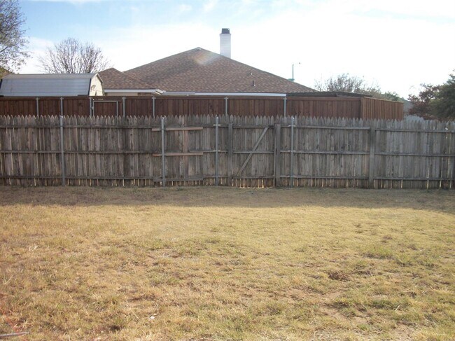 Building Photo - 3027 103rd St