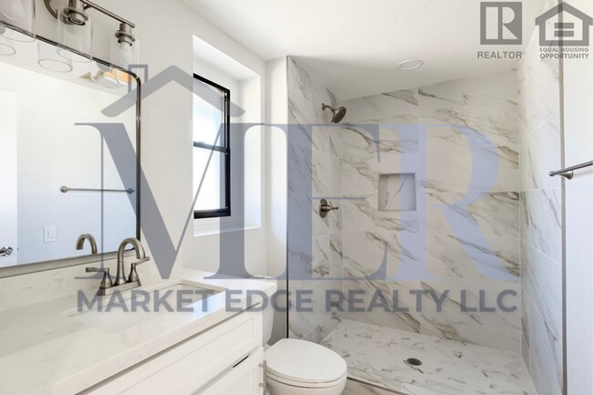 Building Photo - 3Bed/3Bath Home in 55+ Age Restricted Community in Sun City! Move-In Ready on 06/04/2026! -- FULL...