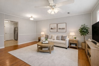 Building Photo - 409B