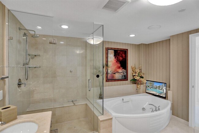 Building Photo - 3101 S Ocean Dr