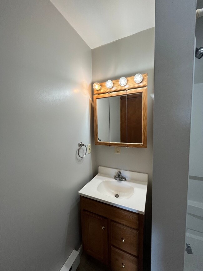 Building Photo - Utilities included!