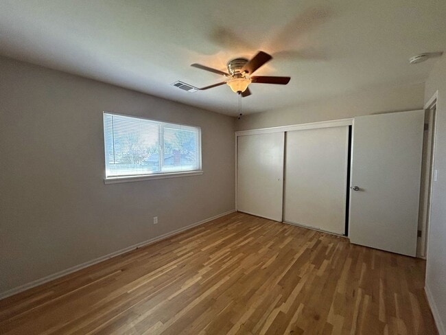 Building Photo - Charming 3 bedroom 2 bath Home in the Forward Addition