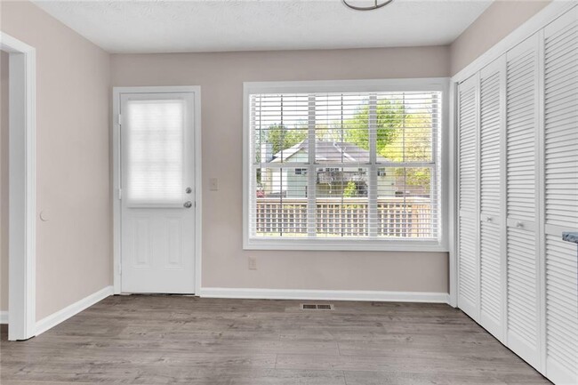 Building Photo - 826 Grindstone Ct