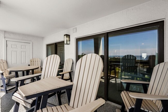 Building Photo - Sea Mark Tower – 3BR Ocean-View Condo