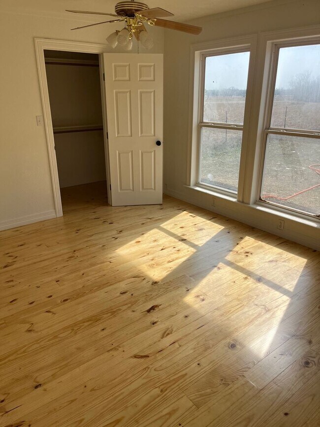 Building Photo - 1227 Deer Run Rd