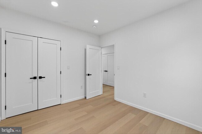 Building Photo - 2932 Yost Pl NE