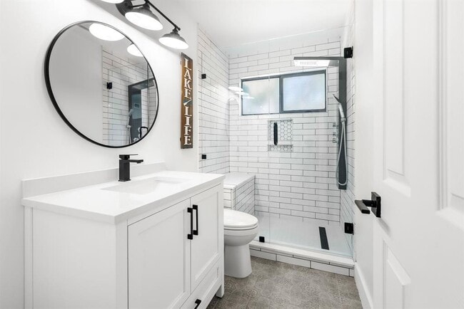 Building Photo - 18300 W Rim Dr