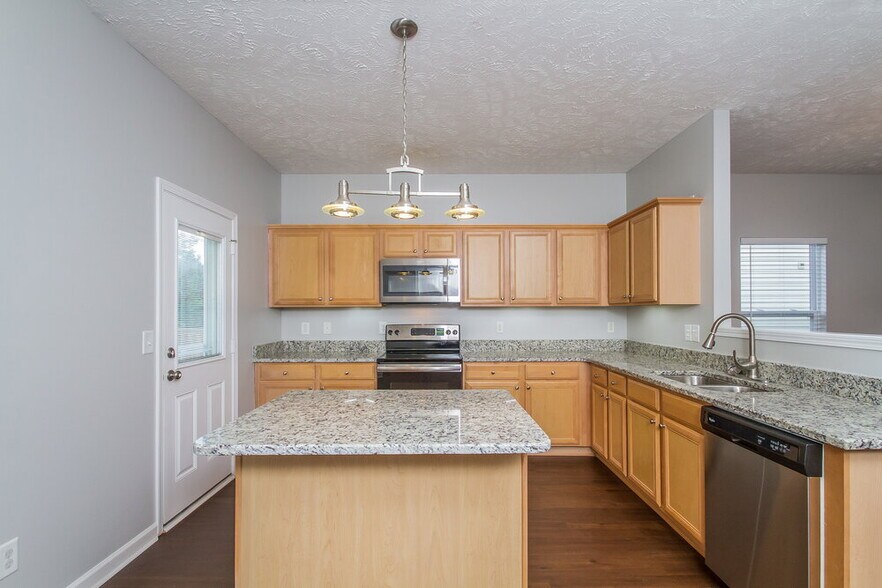 Building Photo - 7324 Autumn Crossing Way