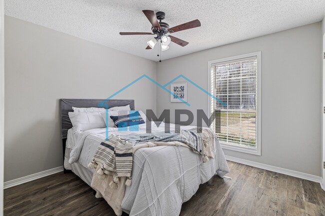 Building Photo - 212 LA-144