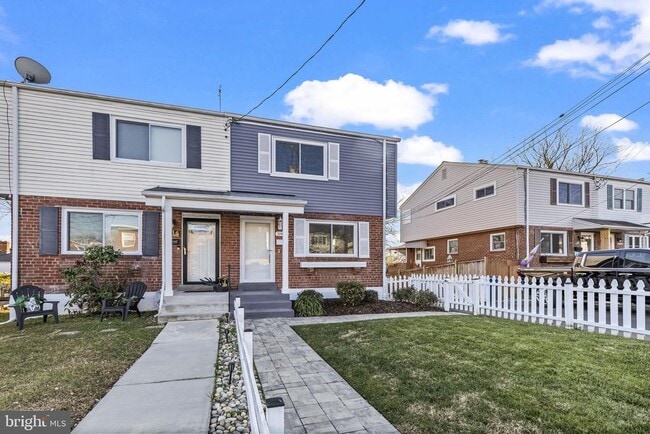 Primary Photo - 3918 Usher Ave