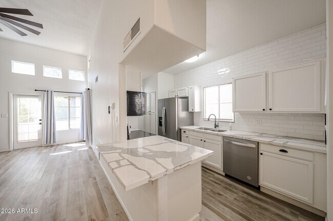 Building Photo - 11333 N 92nd St