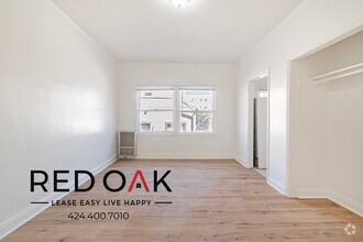 Building Photo - 2850 1/4 Leeward Ave-207