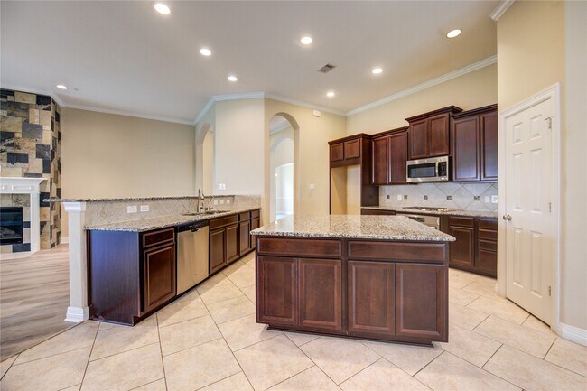 Building Photo - 5530 Mangrove Creek Ln