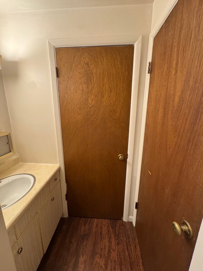 Building Photo - 1 Bedroom 1 Bath-Moon Township