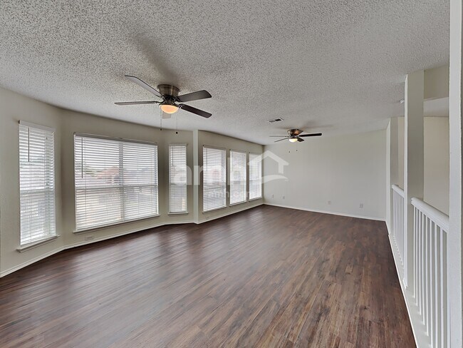 Building Photo - 3222 Blue Jay Ln