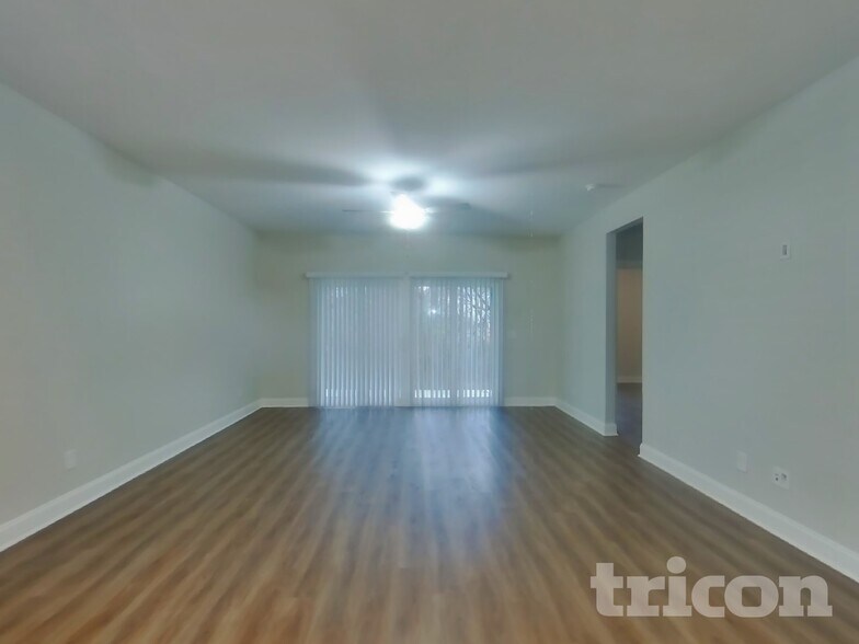 Building Photo - 571 Faye Aly