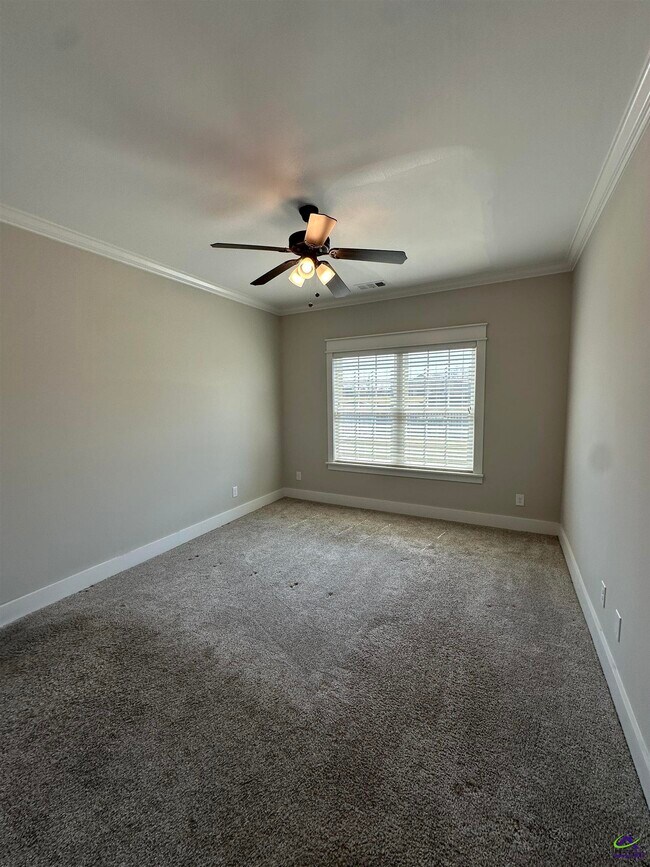 Building Photo - 116 Perth Ct