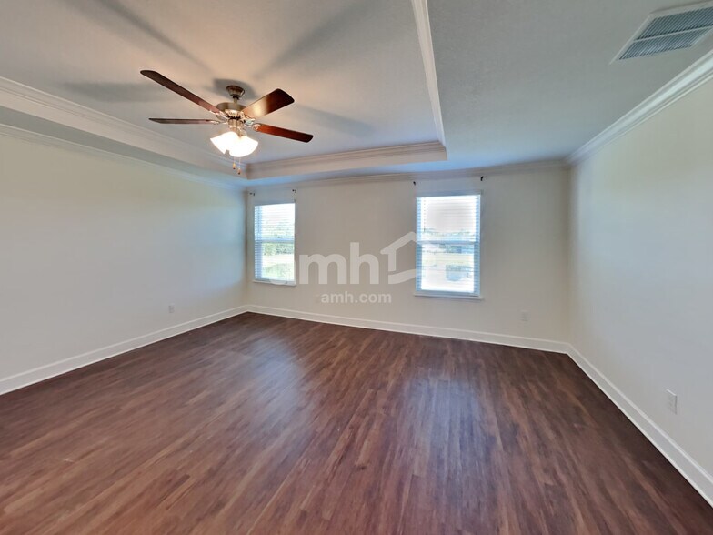 Building Photo - 33923 Night Lily Dr