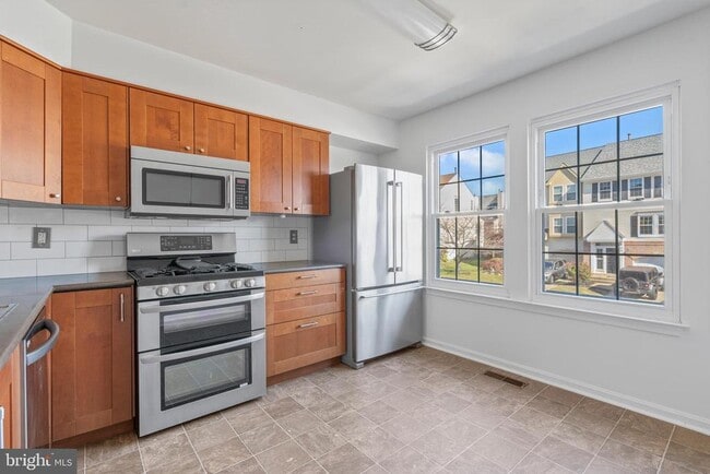 Building Photo - 7813 Flager Cir