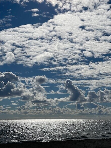 Building Photo - 3301 NE 32nd Ave