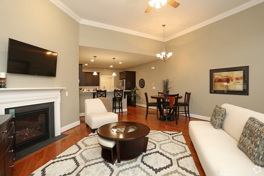 Deer Valley North 155 Windermere Ave Ellington CT 06029 Apartment