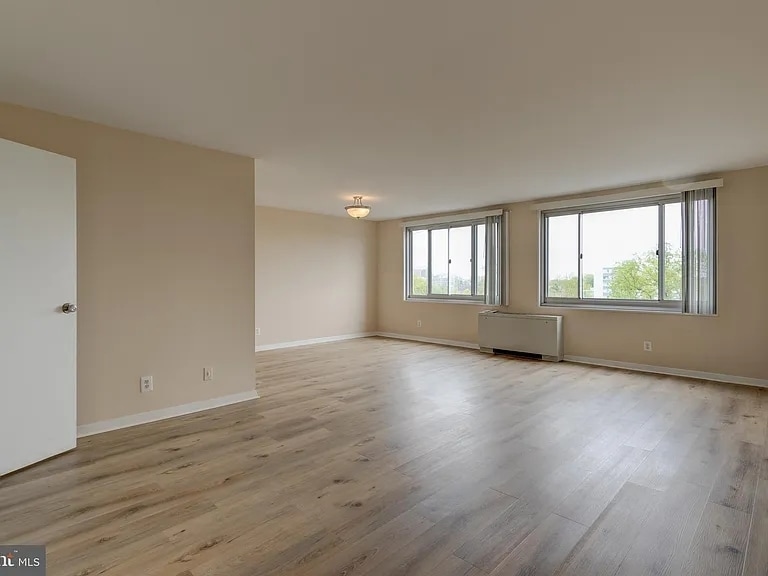 Building Photo - 1900 Lyttonsville Rd