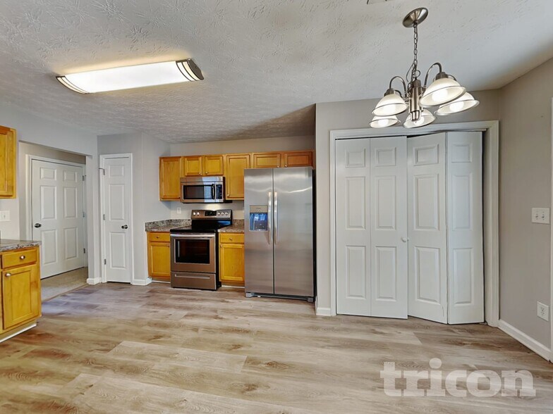 Building Photo - 629 Aspen Brook Dr