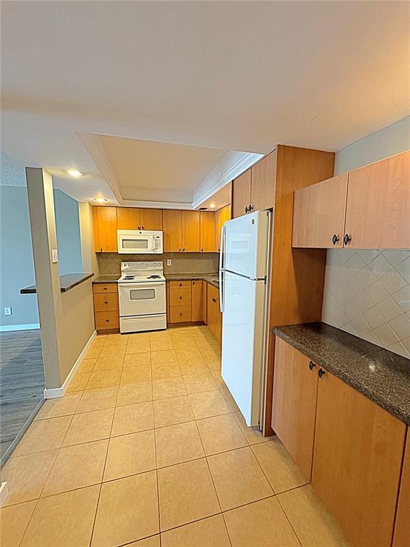 Building Photo - 851 Bayway Blvd