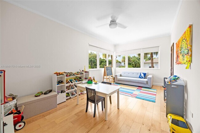 Building Photo - 7141 E Lago Dr