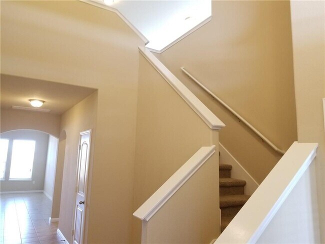 Building Photo - 1448 Brooks Way