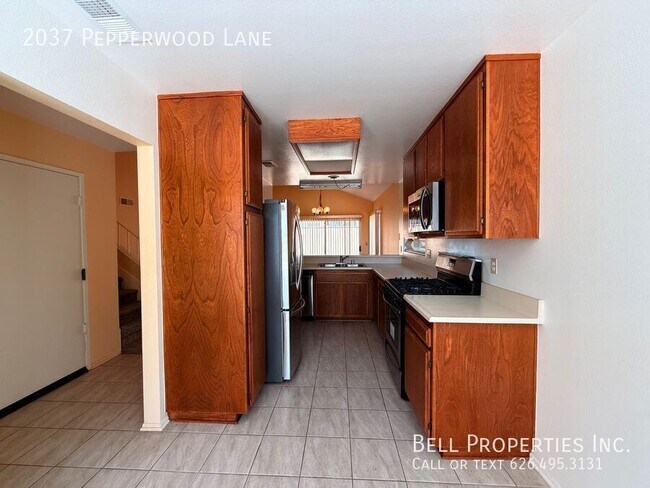 Building Photo - 2037 Pepperwood Ln